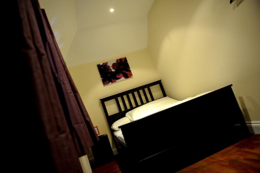 The Greyhound Cottage Chigwell Eksteriør billede