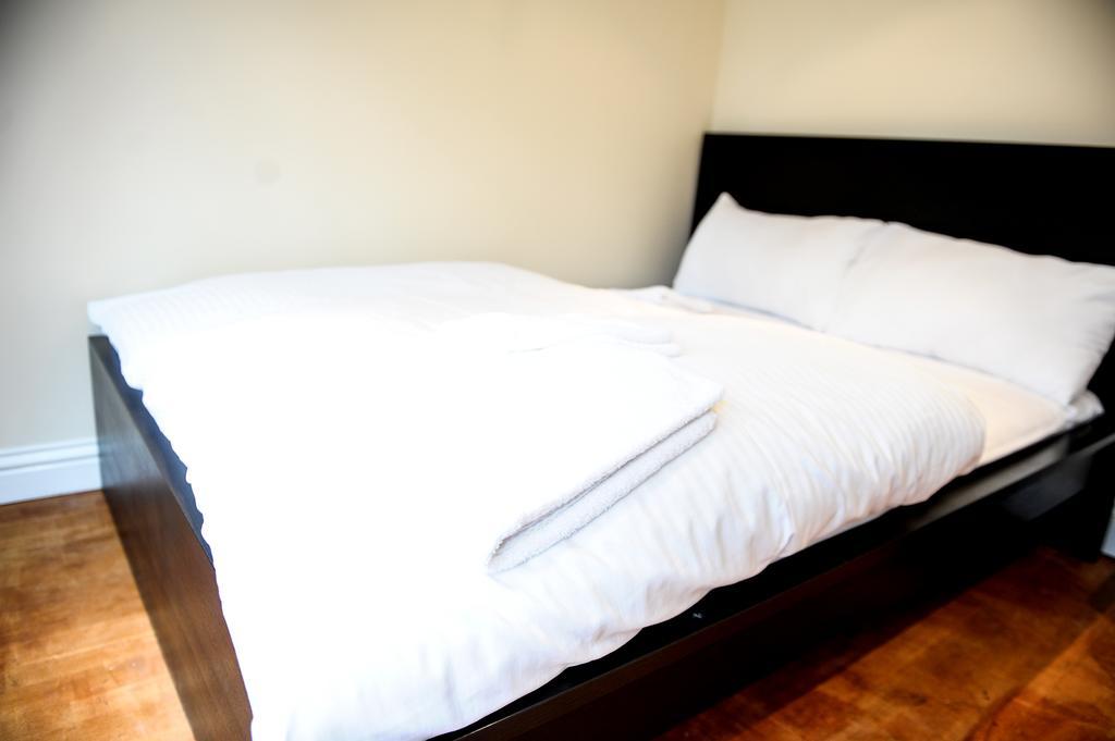 The Greyhound Cottage Chigwell Eksteriør billede