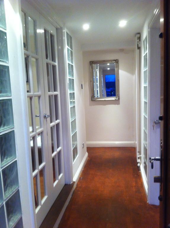 The Greyhound Cottage Chigwell Eksteriør billede