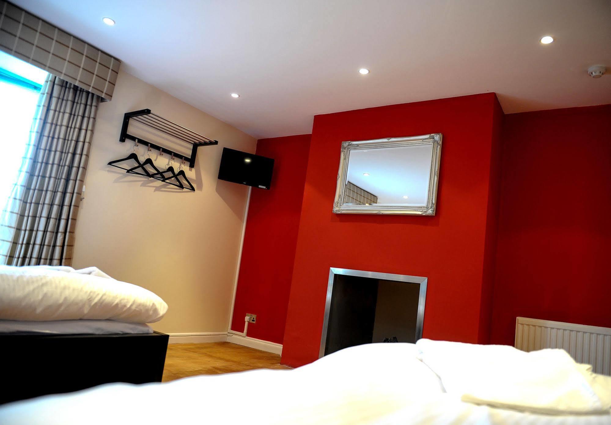 The Greyhound Cottage Chigwell Eksteriør billede